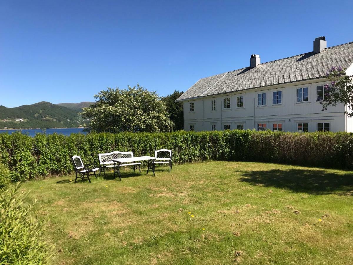 Ola Bua Near The Atlantic Road Lyngstad Exterior photo