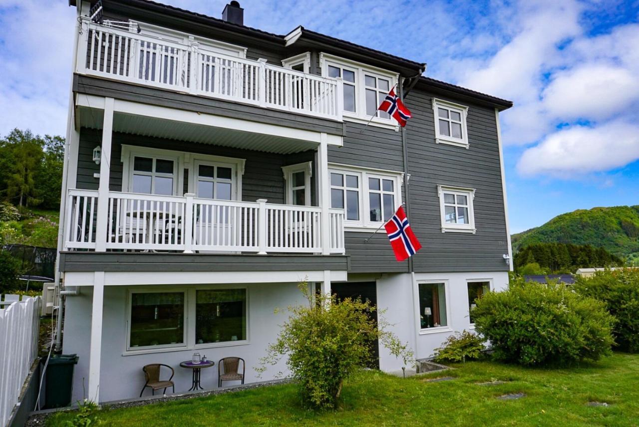 Ola Bua Near The Atlantic Road Lyngstad Exterior photo